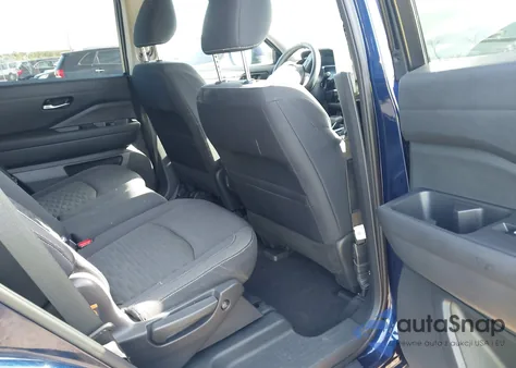 2022 Nissan Pathfinder S 4Wd z USA, uszkodzony, nr VIN 5N1DR3AC2NC218122